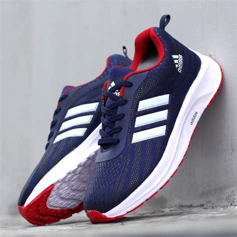 sepatu adidas running cowok.